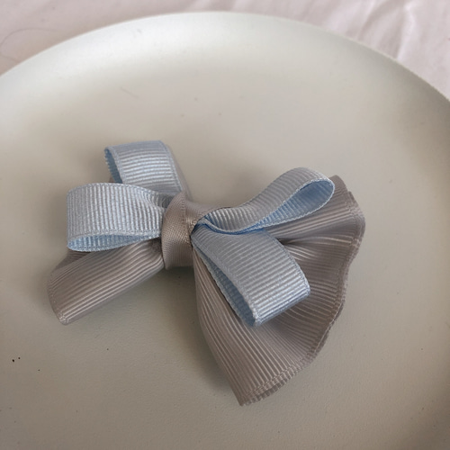 コスプレ　メイド　水色リボン　水色バレッタ バレッタ】水色 リボンの通販 by momo06's shop｜ラクマ