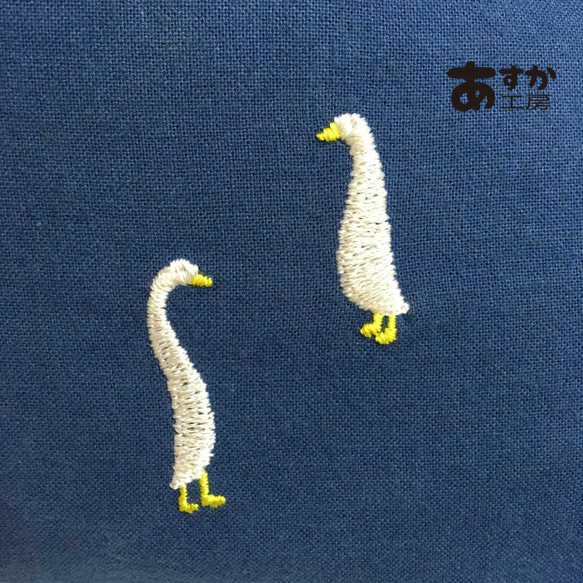 【特集掲載】ガチョウの刺繍が入ってる珍しいスカート**ネイビー 2枚目の画像