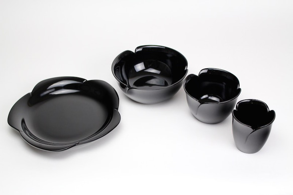 香川漆器 薔薇(黒) 湯のみ、お椀、丼、お皿４点セット 6枚目の画像