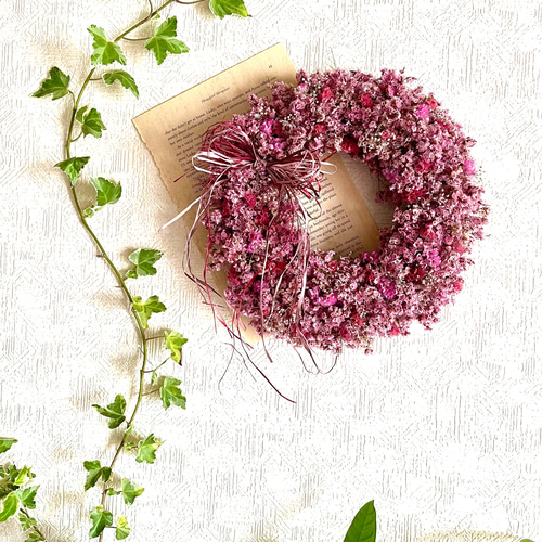 スターチスとかすみ草のリース | ドライフラワースワッグと布雑貨
