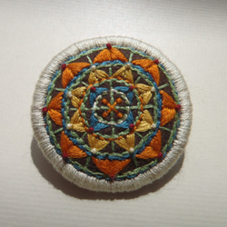 レトロ刺繍ブローチ（大15） 2枚目の画像