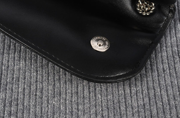 フランスの新しいスタイルの太いチェーン携帯電話バッグ女性の斜めのパンクウエストバッグデザインファッションセンスバッグ 5枚目の画像