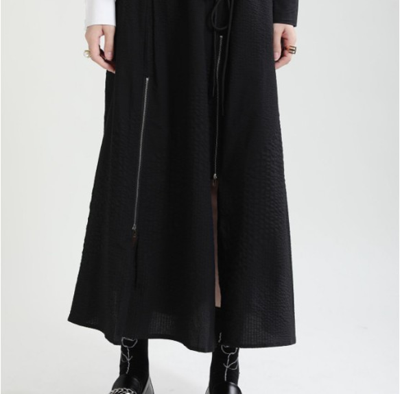 秋と冬の新しいデザインセンス濃い黒風ウエストゴムスカート不規則なジッパースカート 3枚目の画像