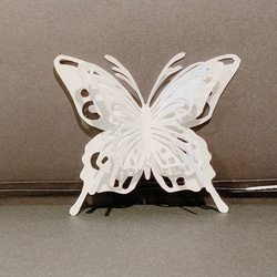 切り絵 蝶々 和紙 1枚目の画像