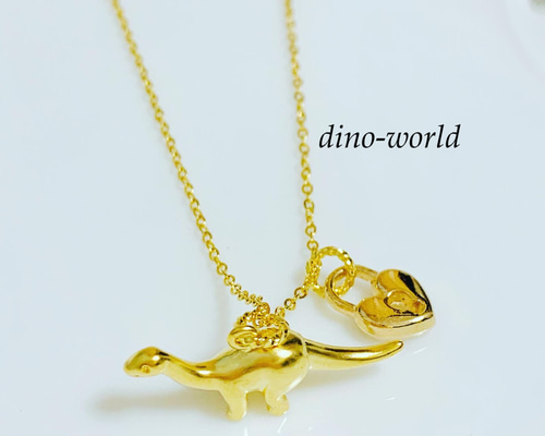 ハート型南京錠チャーム付き 恐竜ネックレス（ステンレスチェーン