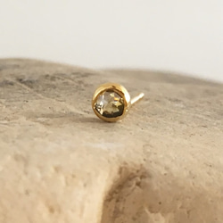 K24玫瑰切割天然鑽石純金耳環 ◇K24純金+鑽石耳環（一隻耳朵） 第9張的照片