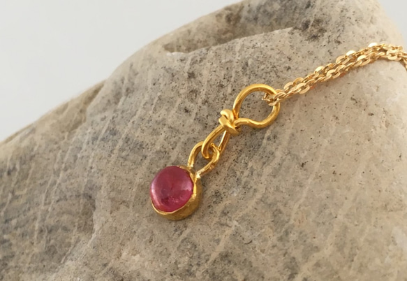 K24 Pure Gold+Hot Pink Spinel◆純金 ピンクスピネルペンダントトップ 2枚目の画像