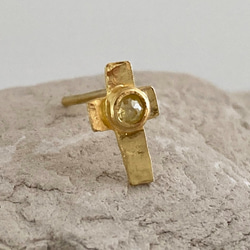 K24◇純金十字架◇玫瑰切割黃色鑽石十字架耳釘（一隻耳朵） 第3張的照片