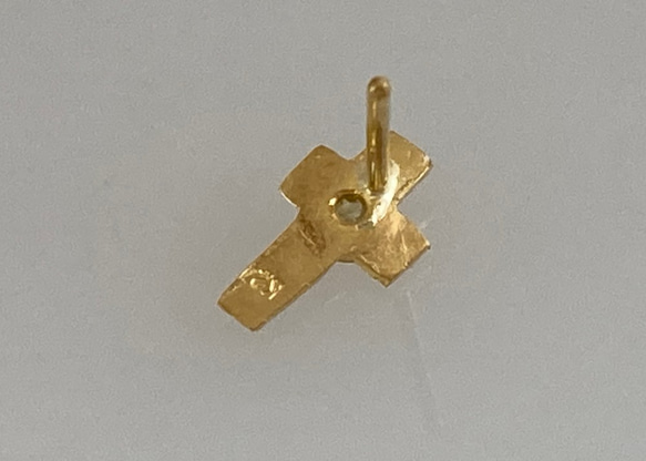 K24◇純金十字架◇玫瑰切割黃色鑽石十字架耳釘（一隻耳朵） 第9張的照片