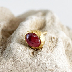 K24 Pure Gold+ Red Spinel Stud◆K24純金 レッドスピネルスタッドピアス　片方のみ 5枚目の画像