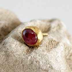 K24 Pure Gold+ Red Spinel Stud◆K24純金 レッドスピネルスタッドピアス　片方のみ 7枚目の画像