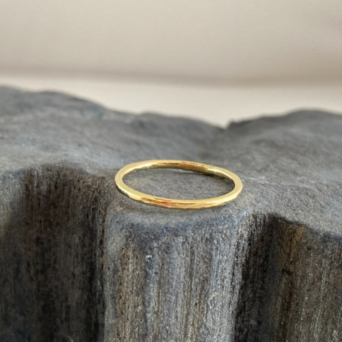 【即購入⭕️】k18 リング 指輪 K18 鎚目のゴールドリング 指輪・リング Sae+Sumi Koru 通販