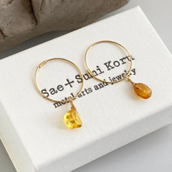 K18◇琥珀原石フープピアス◇k18 raw amber gold Foop Studs 9枚目の画像