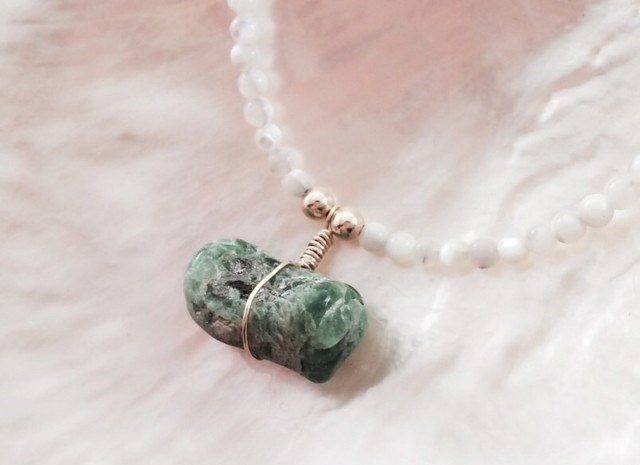 エメラルド原石◇シェルK14GF Necklace