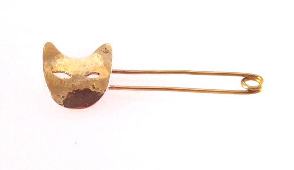 猫　ストールピン2　真鍮鍛金 4枚目の画像