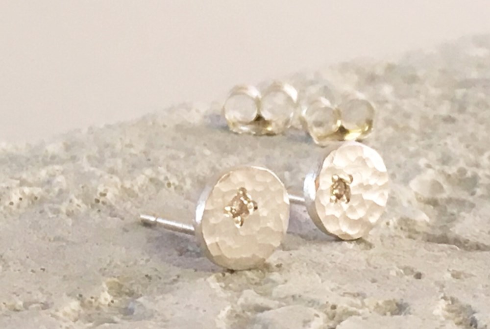 満月のダイアモンドピアス◇SV スタッド