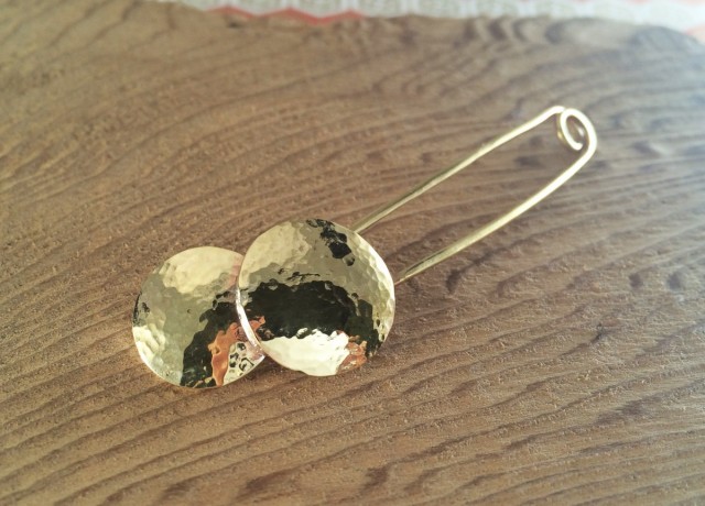 太陽と月　真鍮鍛金ストールピン/ブローチ