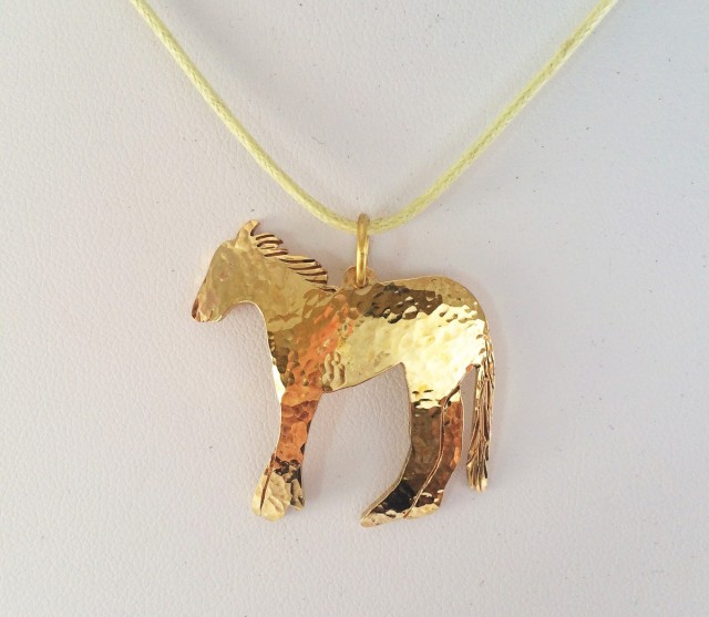 与那国馬◇真鍮鍛金ペンダント