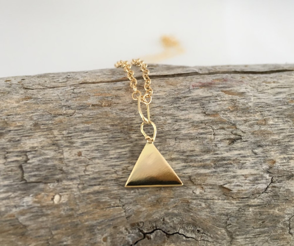神秘三角形◇K14ゴールドペンダント 2枚目の画像