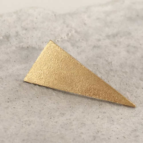Sandy Triangle Pin Broach◇三角真鍮ピンバッジ／タイタック 2