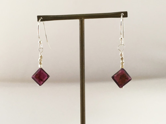 Rhodlite Garnet＋Karen Silver◇ピアス/イヤリング2 2枚目の画像