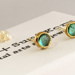 K24 Pure Gold+Emerald 天然エメラルド 純金スタッドピアス 2枚目の画像