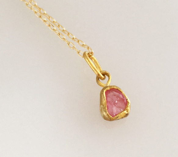 K24純金+原色尖晶石◆純金粉紅色尖晶石粗吊墜上衣 第7張的照片