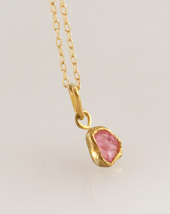 K24純金+原色尖晶石◆純金粉紅色尖晶石粗吊墜上衣 第8張的照片