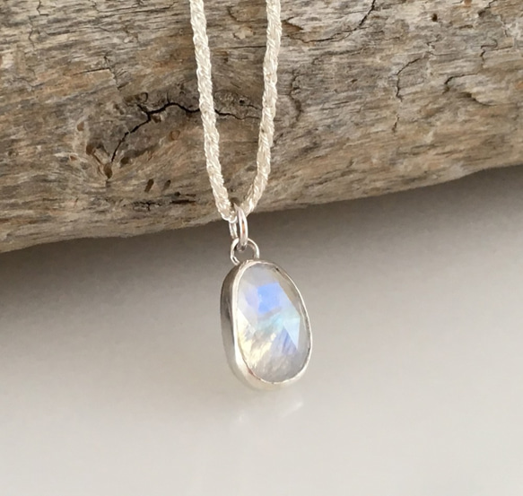 Rose Cut Labradorite◇ローズカット・ ラブラドライト ◇シルバーペンダント 6枚目の画像