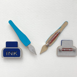つけペンとインクのブローチセット【紙のブローチ】 3枚目の画像