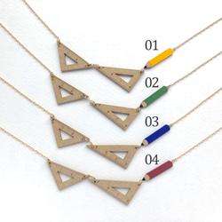 三角定規と鉛筆のネックレス【紙のアクセサリー】 2枚目の画像