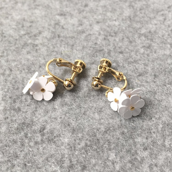 イヤリング：Paper Flower Earrings 00 1枚目の画像