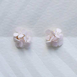 ピアス：あじさい（ピンク）のPaper Flower Earrings 1枚目の画像