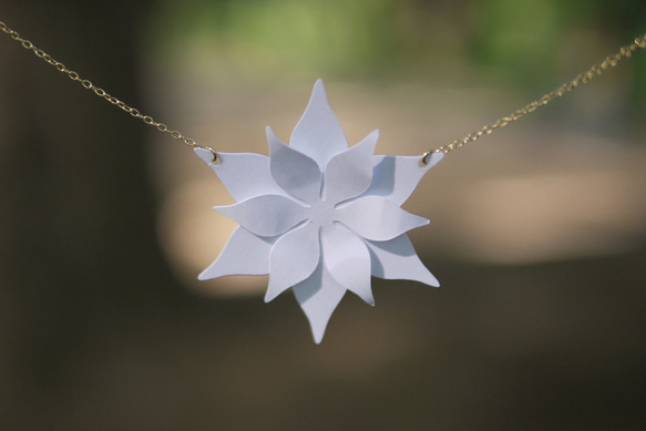 Paper Flower Necklace 01 1枚目の画像