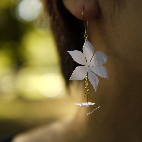 ピアス：Paper Flower Earrings 02 3枚目の画像