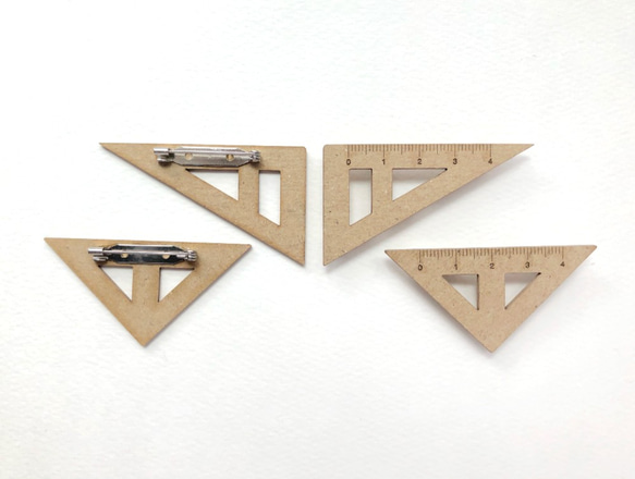 2種の三角定規 ブローチセット【厚紙のブローチ】 2枚目の画像