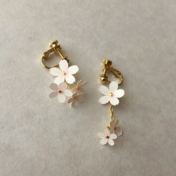 イヤリング：桜ver. Paper Flower Earrings 3枚目の画像
