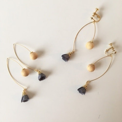 les petites etoiles -crochet WOOD- pierce/earring [GREY] 1枚目の画像