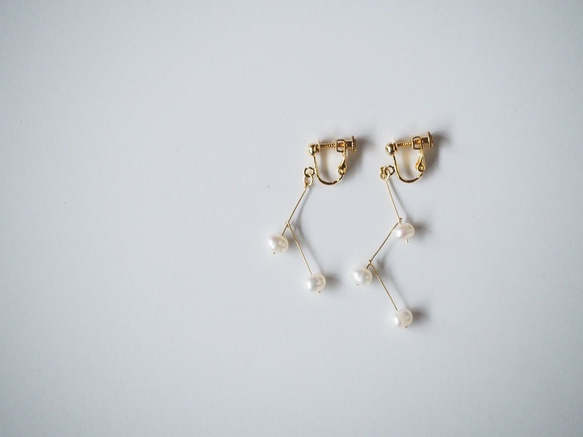 pearl asymmetry pierce/earring [WHITE] 3枚目の画像