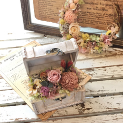 再販♡ お花の宝箱☆ プリザーブドフラワー　母の日　モーブピンクの薔薇 2枚目の画像