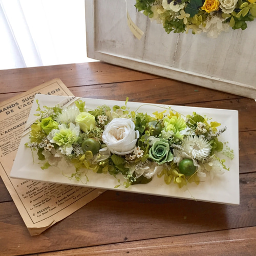 送料無料】アップルグリーンのフレームアレンジ(プリザーブド