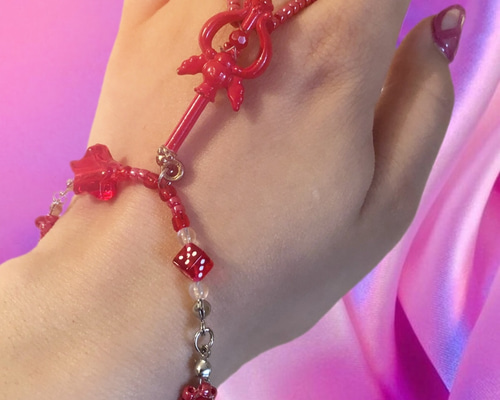 Amavel アマベル 魔法少女フィンガーブレスレット ピンク アクセサリー Amavel アマベル 魔法少女フィンガーブレスレット ピンク