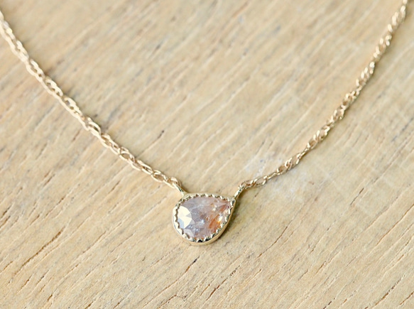 Pink Beige Drop Diamond Necklace 2枚目の画像