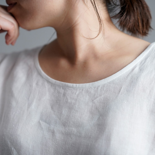 wafu】Linen Top 黄金比率のネック角度 毎日のインナーにも / 白色