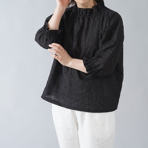 tobechicブラック レース チュニック 五分袖★size44★ スカラップレース チュニック（50126441） | Liliane Burty