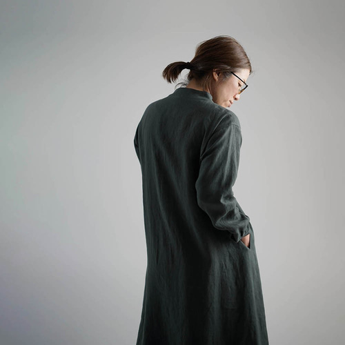 wafu プレミアム】Linen 首をあけない美 ボトルネックワンピース  