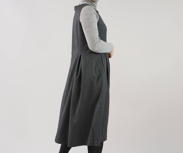 【Wafu +】羊毛單件總襯裡規格隱形緊固件無袖膝蓋長度/炭灰色a19-31 第2張的照片
