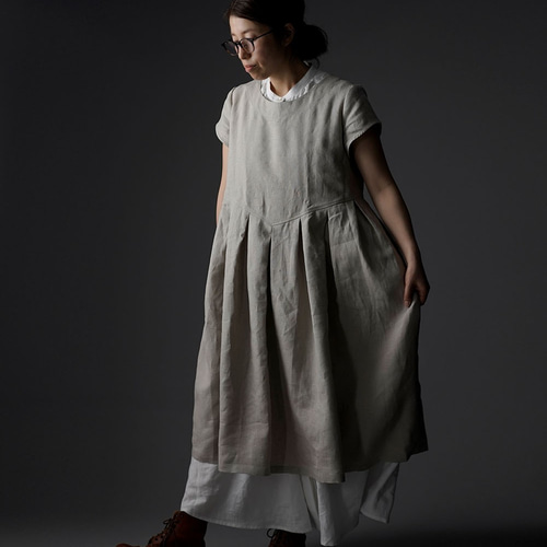 【wafu.】鍵盤タックワンピース リネンワンピース】琴線に触れるプレミアムリネン ピンタック
