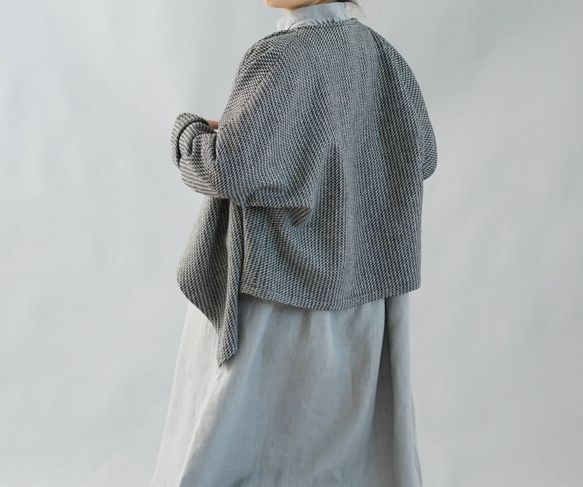 【Wafu】【1剩餘服裝】人字形羊毛100％外套禮帽開衫蝙蝠袖/黑白b 21  -  15 第3張的照片