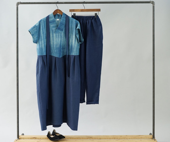 【和服】傳統製作方法純靛藍染中厚亞麻連衣裙和服領 Dolman 袖 Zen/indigo x navy a084d-inn2 第9張的照片